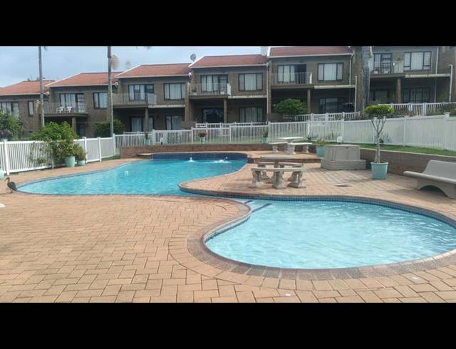 3 BEDROOM APARTMENT FOR SALE IN UVONGO BEACH